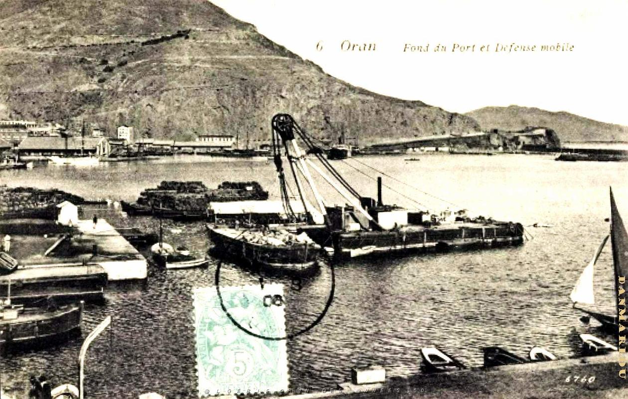Oran - Fond du Port et Defense Mobile - 1908.jpg